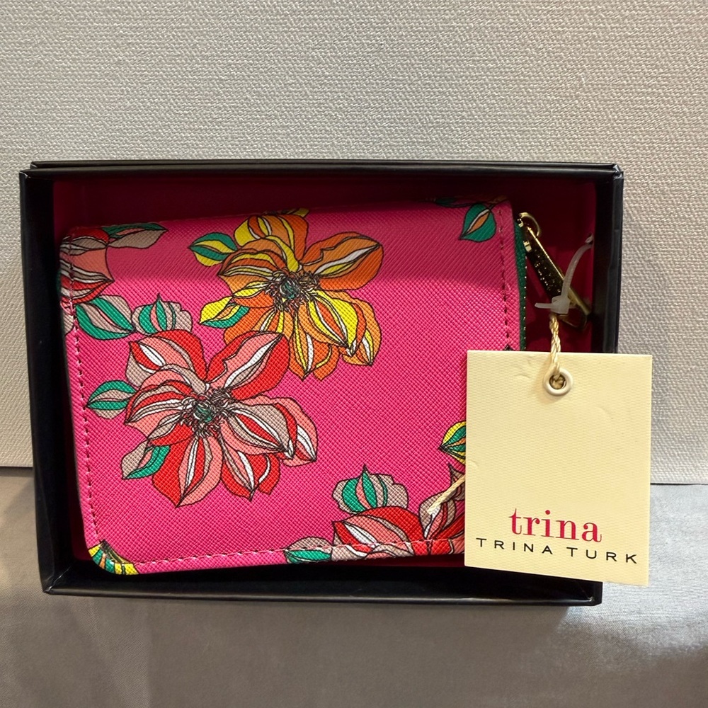 NIB Trina Turk Pink Floral Women's Wallet